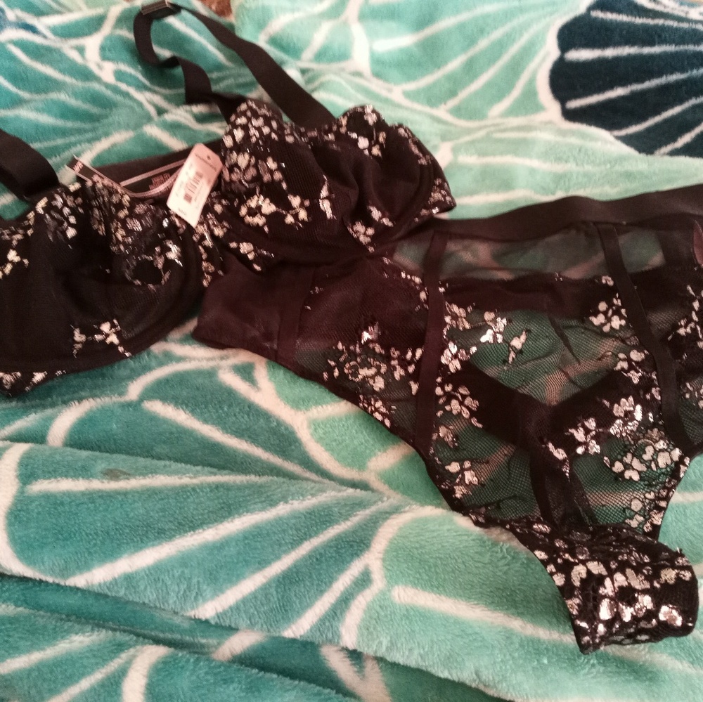NWT VS bra and panties set